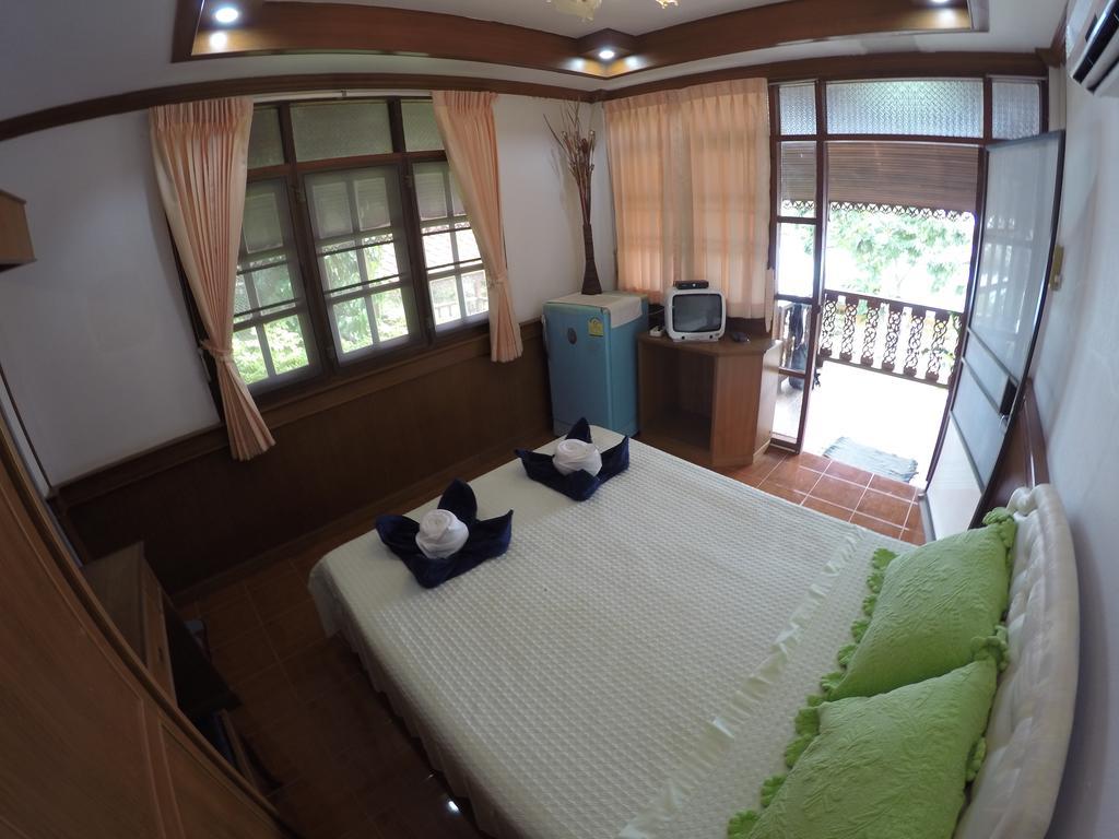 Tanyaporn House Hotel Haad Rin Exterior photo